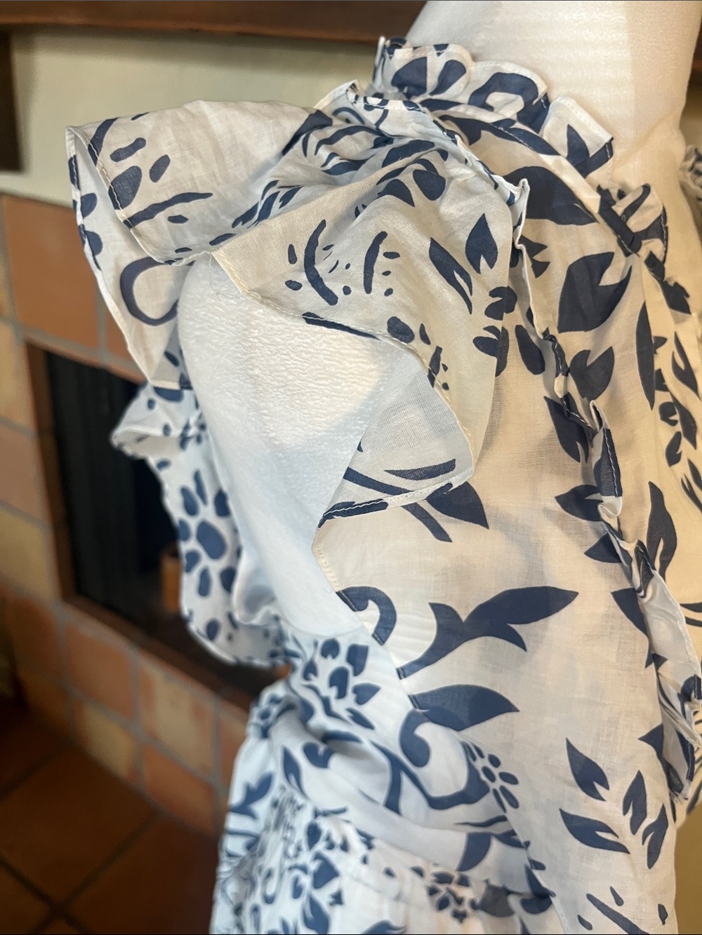 Lauren Ralph Lauren Blue/White Floral Cotton Voile Tiered Maxi Dress, size 16 - Picture 4 of 9